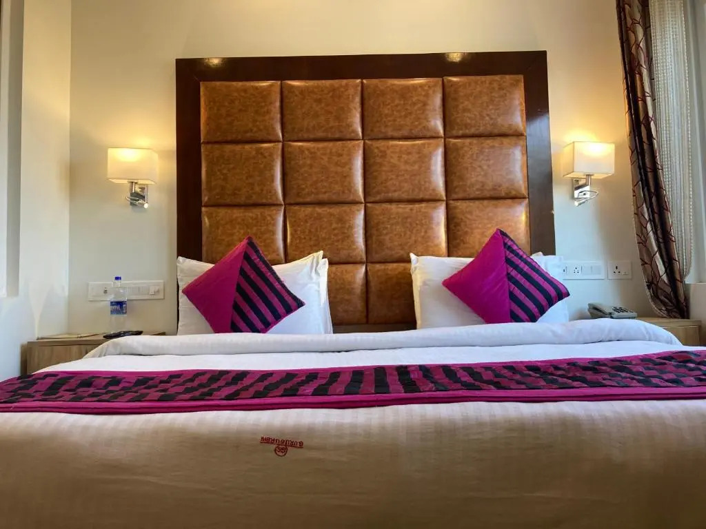 Hotel Guru Surbhi