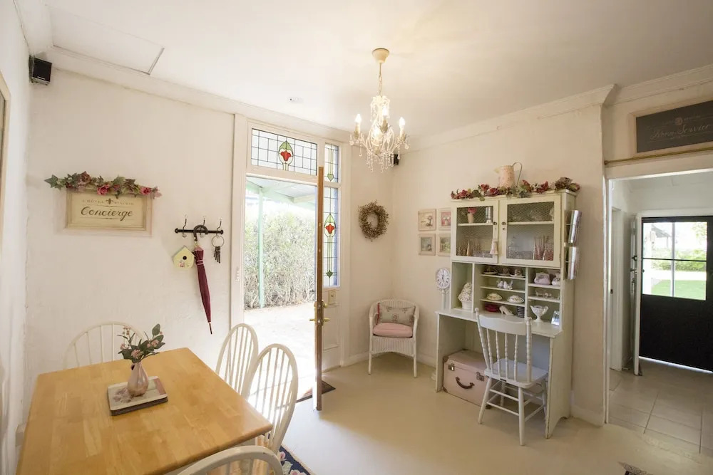 Jasmines Barossa Valley Cottage