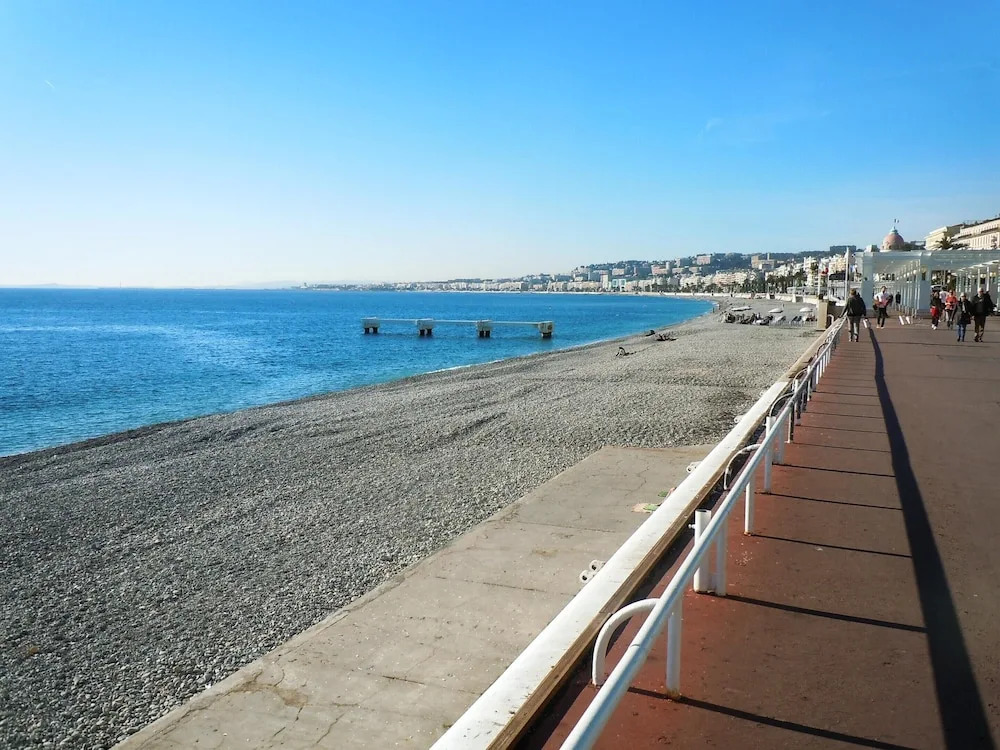 Apartment With one Bedroom in Nice, With Wonderful sea View, Pool Acce