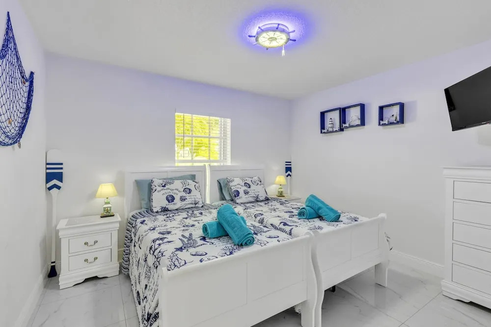 Gorgeous Lake Worth Beach House 4 Bedroom Home by RedAwning