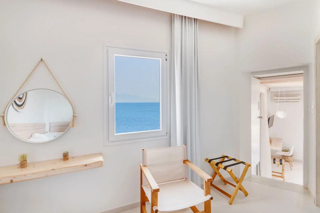 Faros Resort
