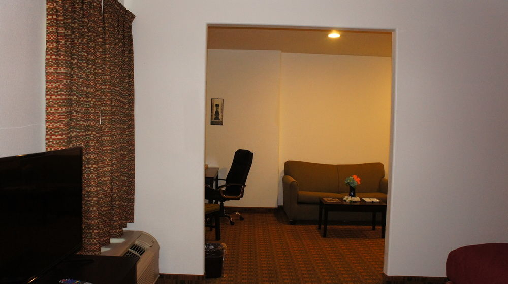 Lux Inn and Suites