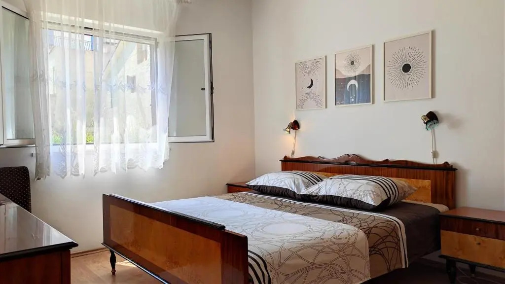 Apartments Ljilja sea view