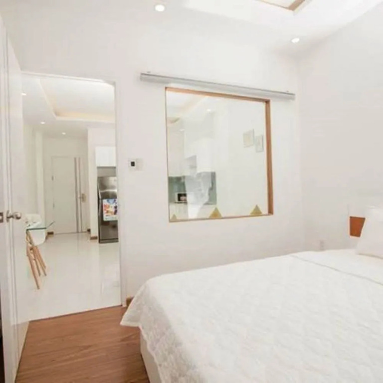 Smiley Apartment 7