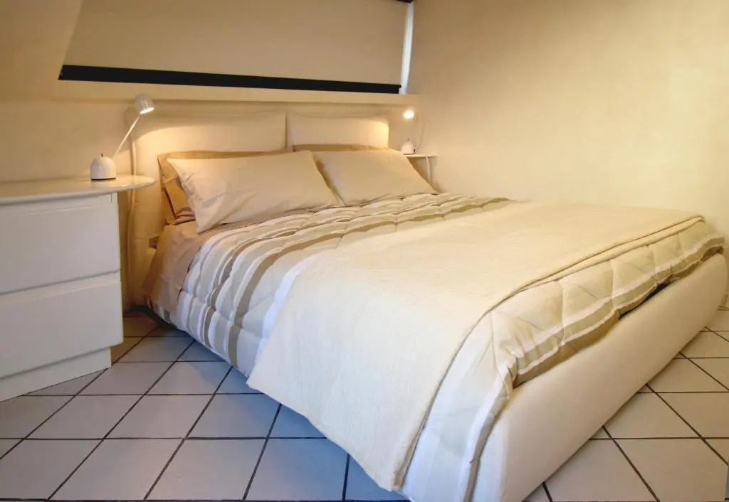 Mansarda luminosa in centro sul mare - Attic by sea