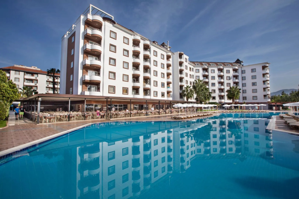 Royal Garden Beach Hotel