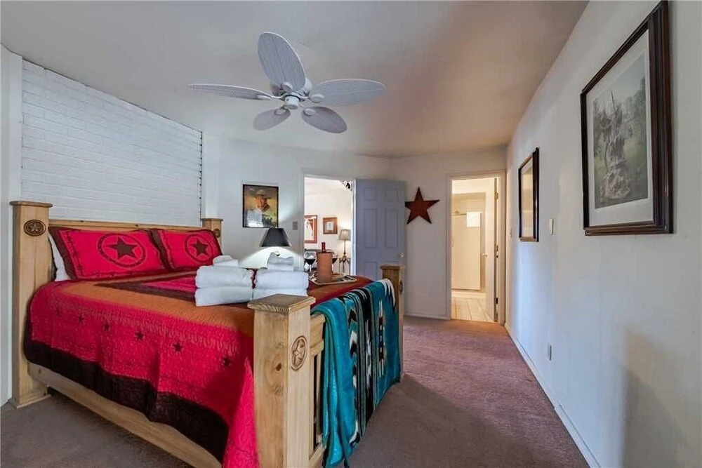 Cliff Top, 4 Bedrooms, Game Room, WiFi, Sleeps 10