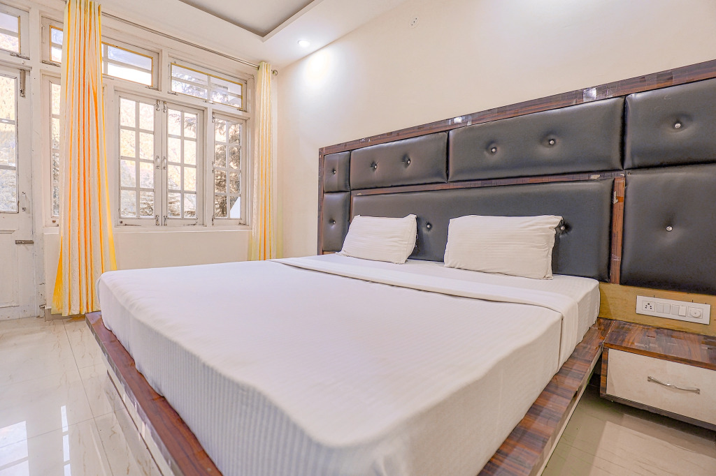 FabHotel Green Origins