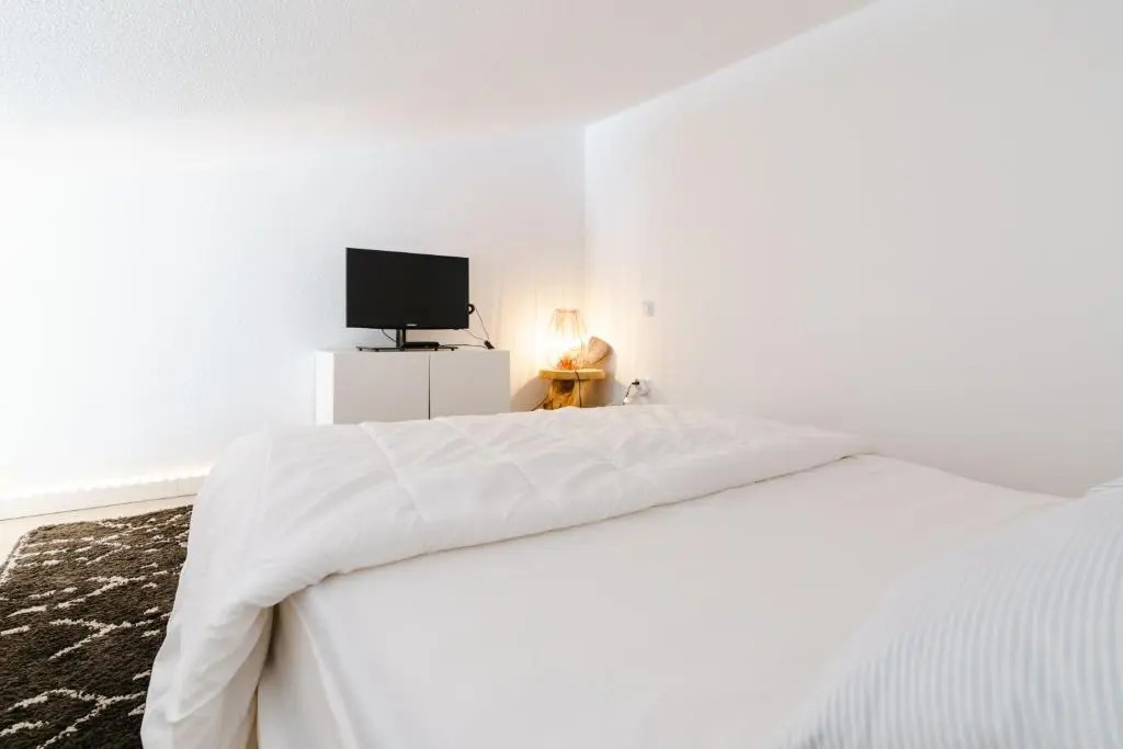 FR25 GRUISSAN Plage des Chalets studio mezzanine Vue mer