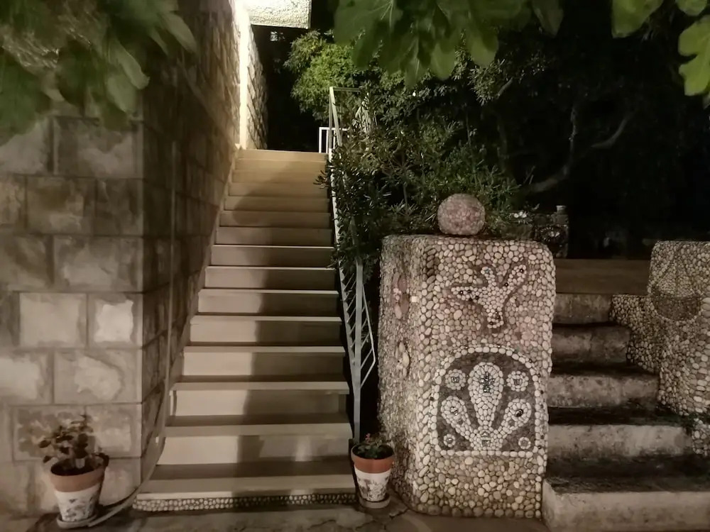 Beach Front Villa a Stone Throw Away From the sea
