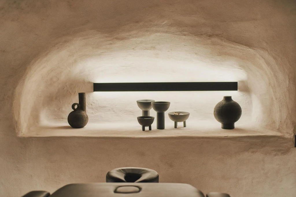 Divine Boutique Cave Experience