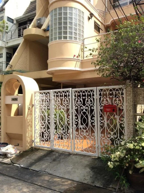 Honey House 2