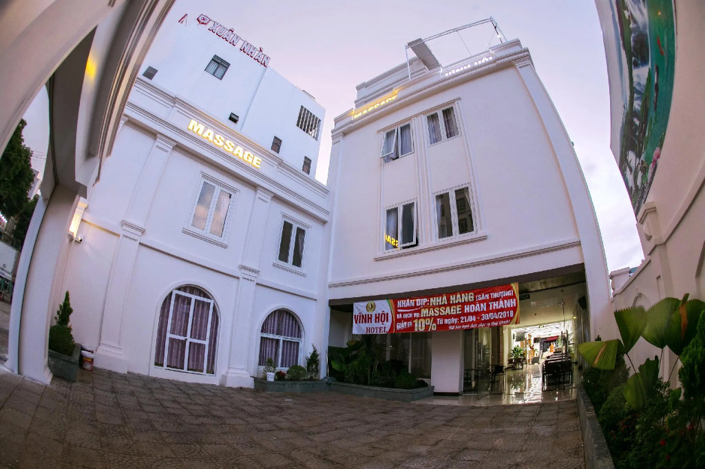 Khách sạn Vĩnh Hội