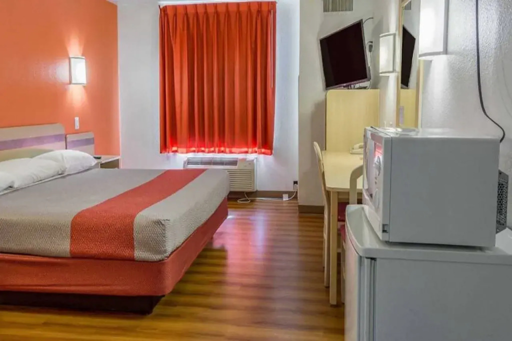Motel 6-Redmond, OR