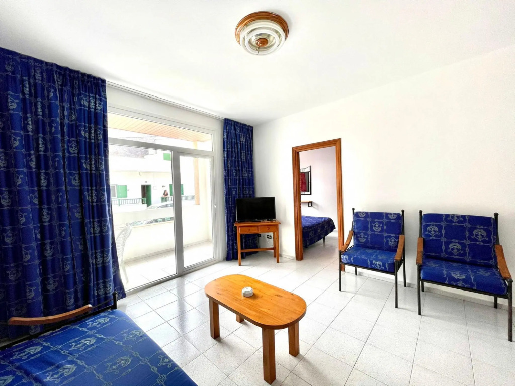 Bonito apartamento de 2 domitorios frente al mar