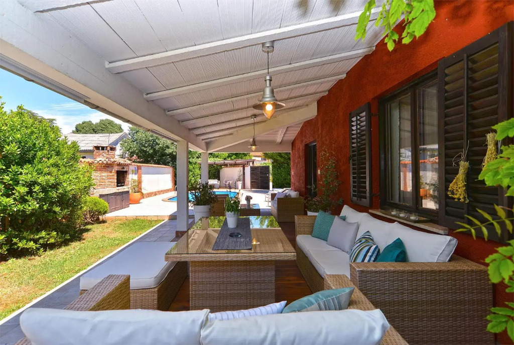 House Desanka 2102