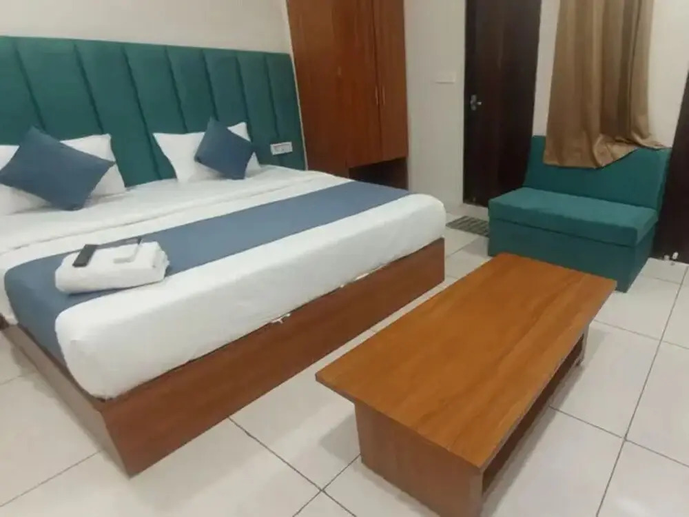 FabHotel Olive Inn