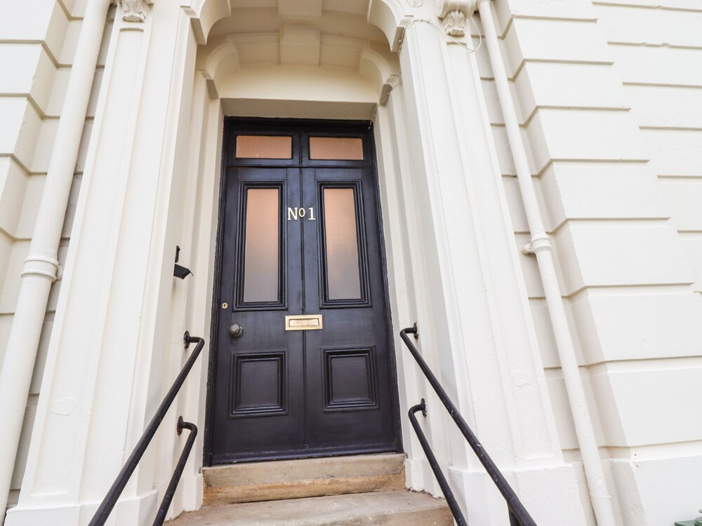Number One The Crescent