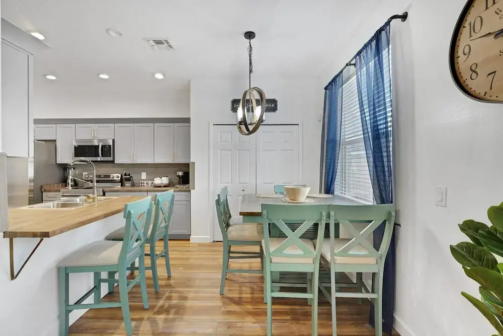 310hc-west Haven 5 Bedroom Home