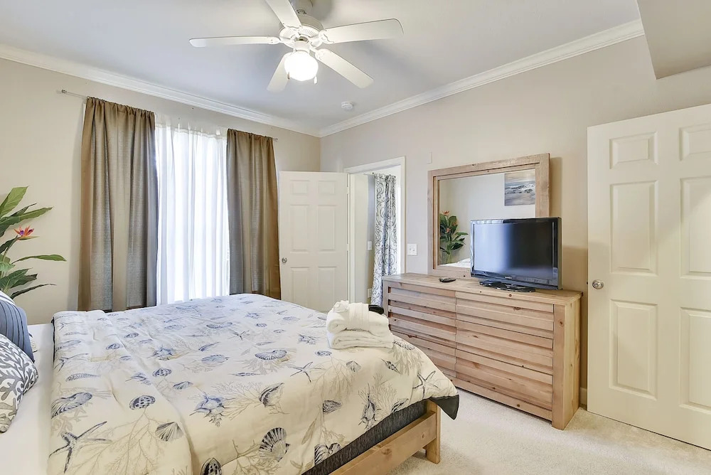 Dawn 813-Poolside Pleasure - 1 Br Condo