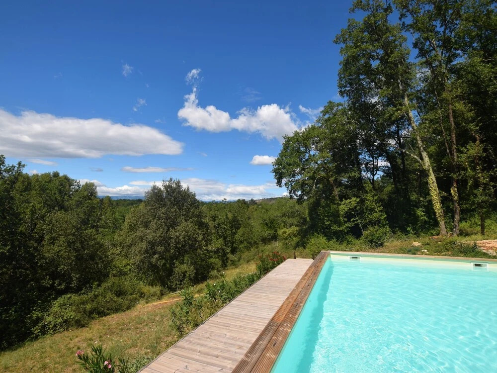 Charming Holiday Home Near River in Vallon-Pont-D'Arc
