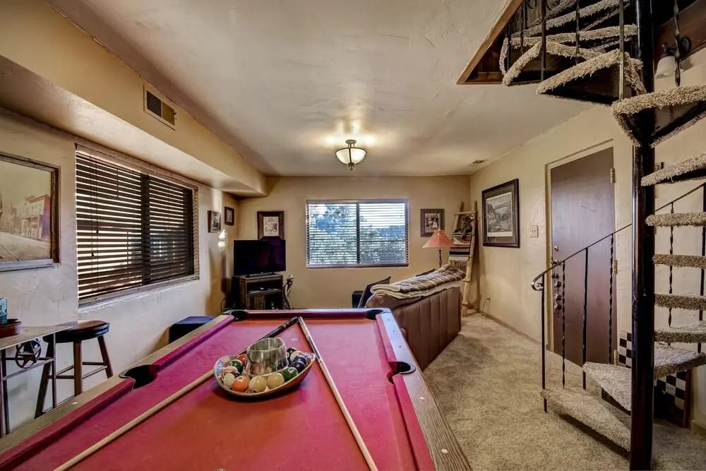 Neeley Mountain House