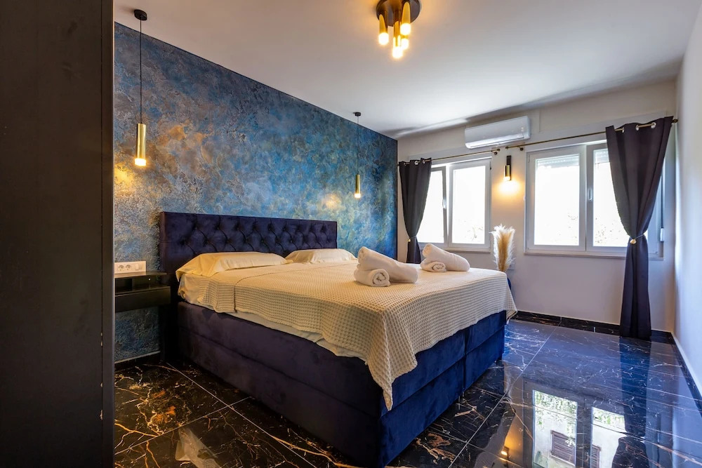 Luxury Hedone Apartment with Private SPA Zone
