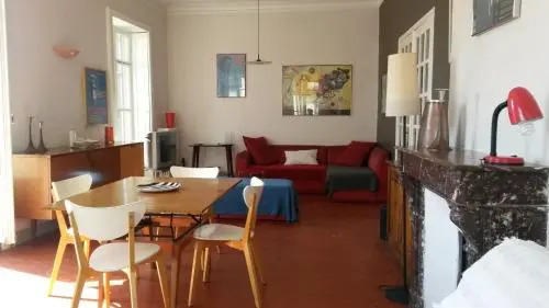 Les 7 balcons, 100m de la comédie, Central, parking, Spacieux, Lumineux, Appt XIX°