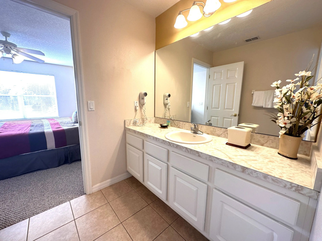 Amazing 5 Bd Home Only 8 Min From Disney 5 Bedroom Villa by RedAwning