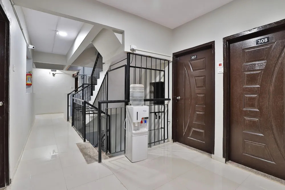 Crystal Service Apartments By OYO Rooms