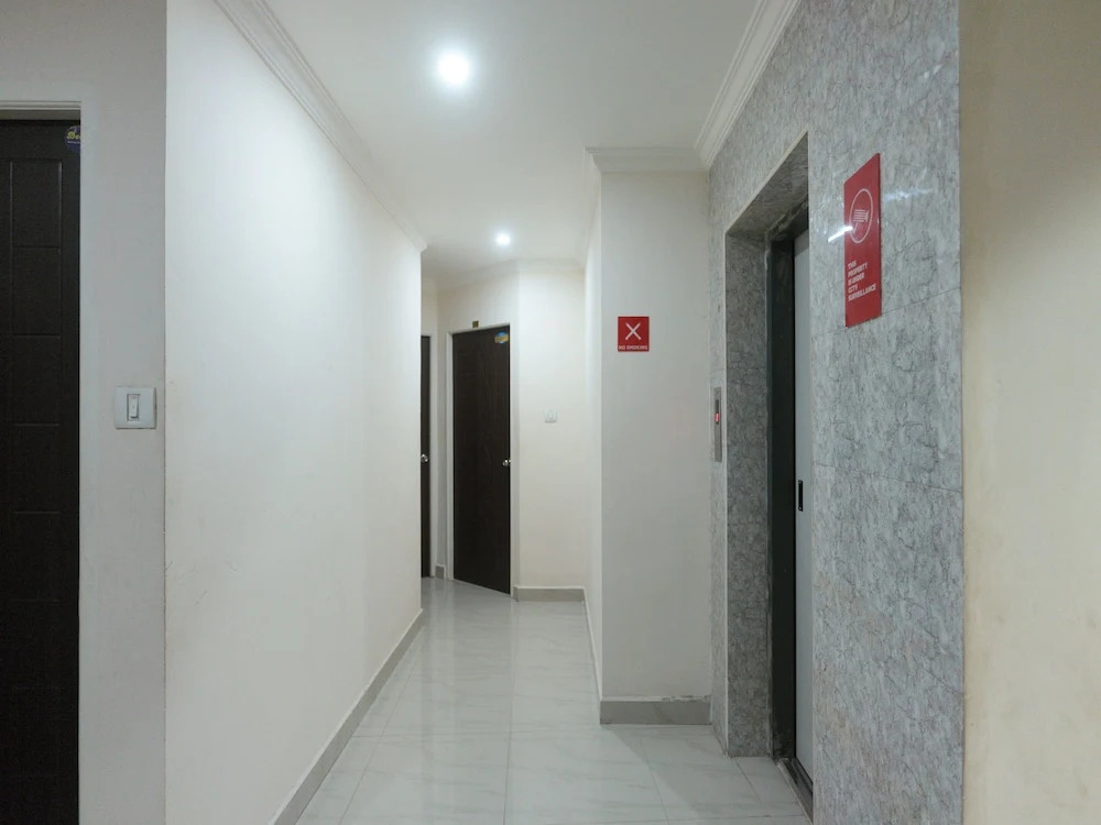 OYO 5230 Pan Residency