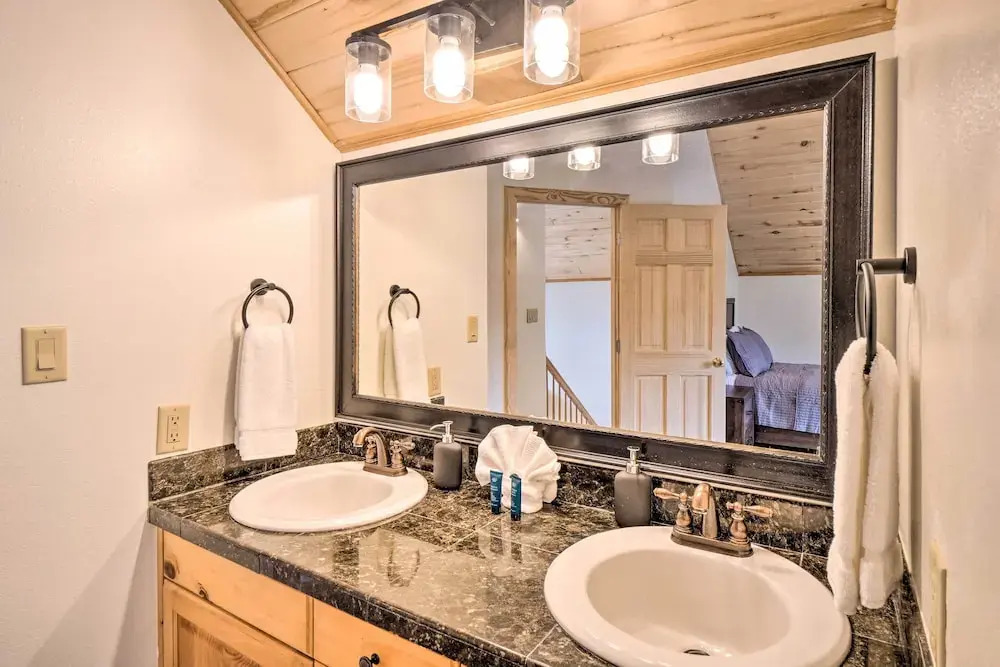 2 Mi to Dtwn: Leadville Haven w/ 2 Furnished Decks