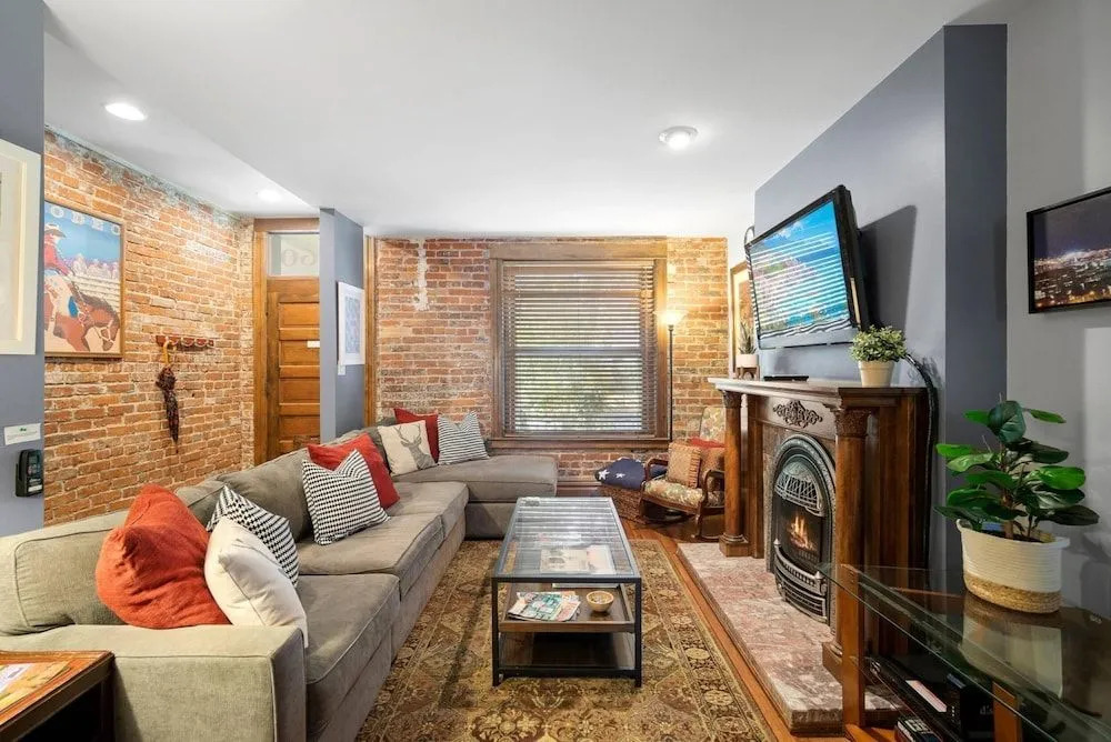 3 Bedroom House with Patio near Cap Hill
