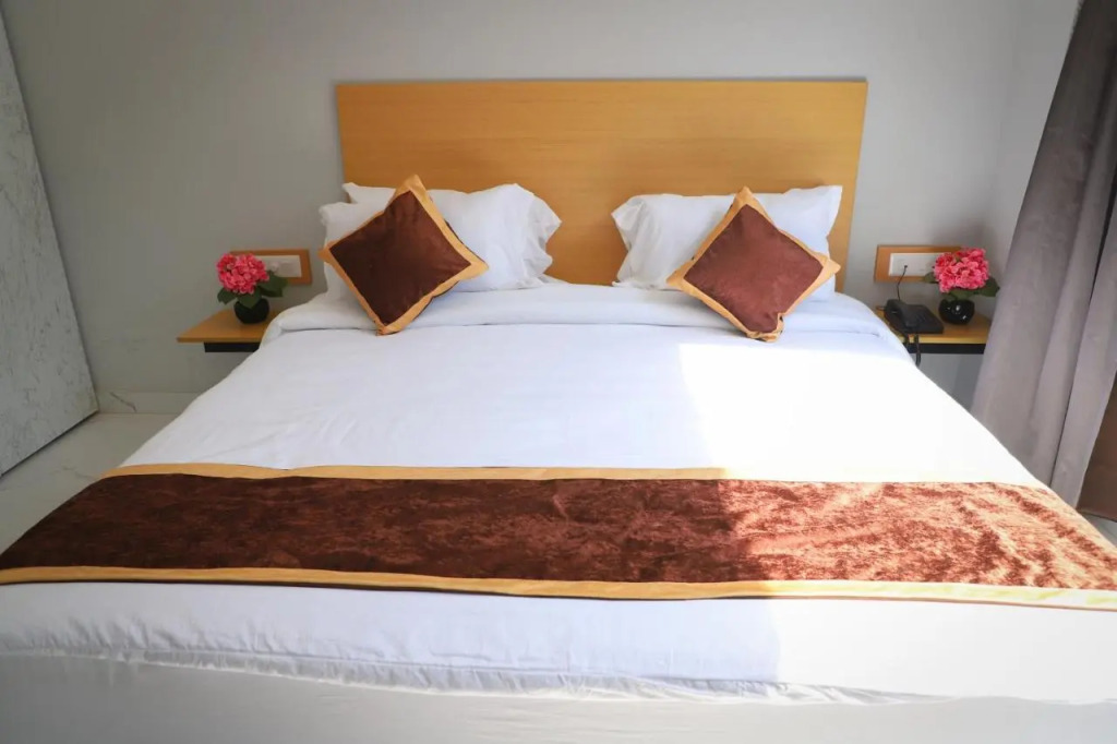 The Empire Rooms & Boutique Near Cyber City Gurgaon
