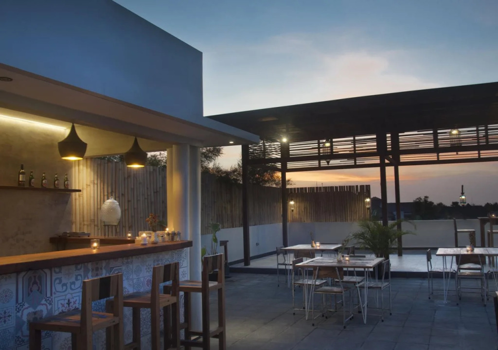 Hola Seminyak
