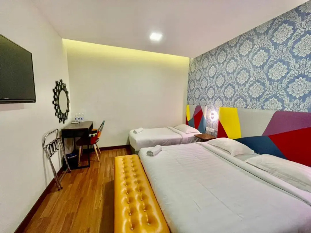 W Hotel Cemerlang