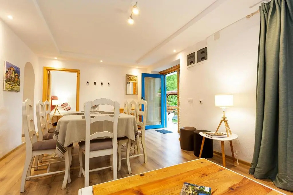 Garmen Hills Guest Houses