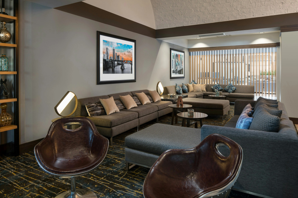 Embassy Suites by Hilton Austin Central