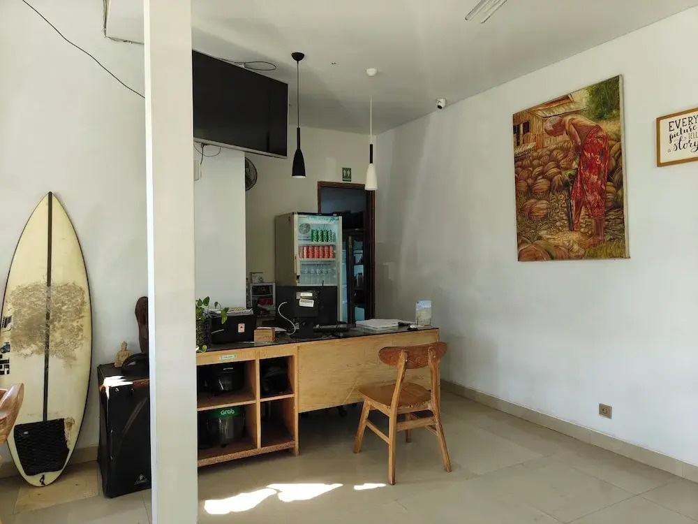 Manuver Surf and Stay Uluwatu Bali