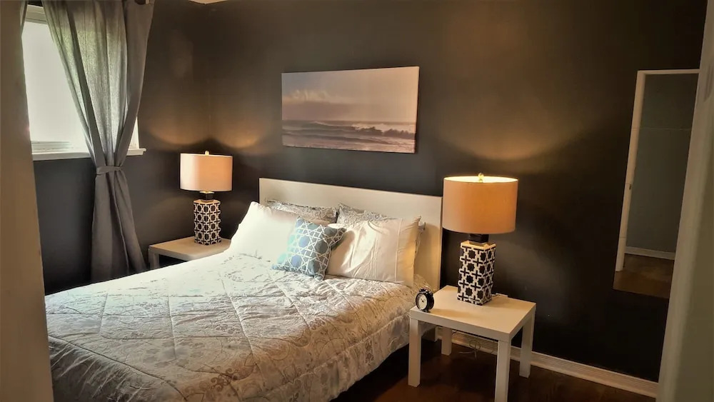 Lavish Suites - 4 Bedroom Guesthouse