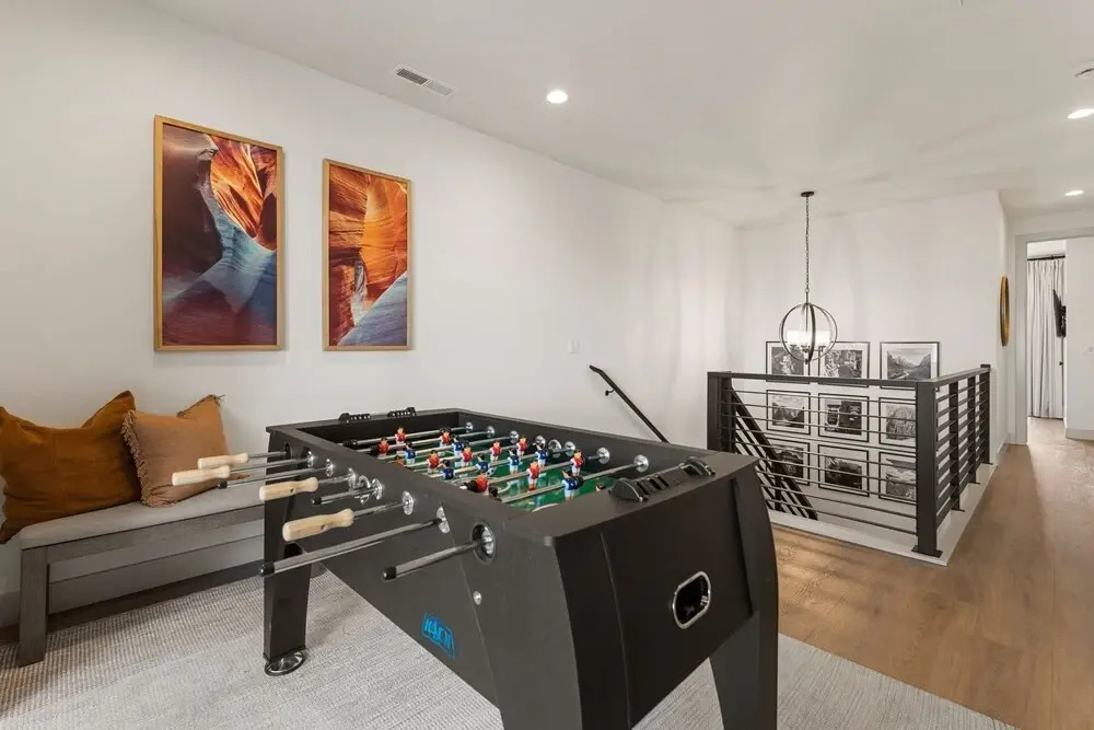 Adventure Central At Desert Color 6 Bedroom Townhouse