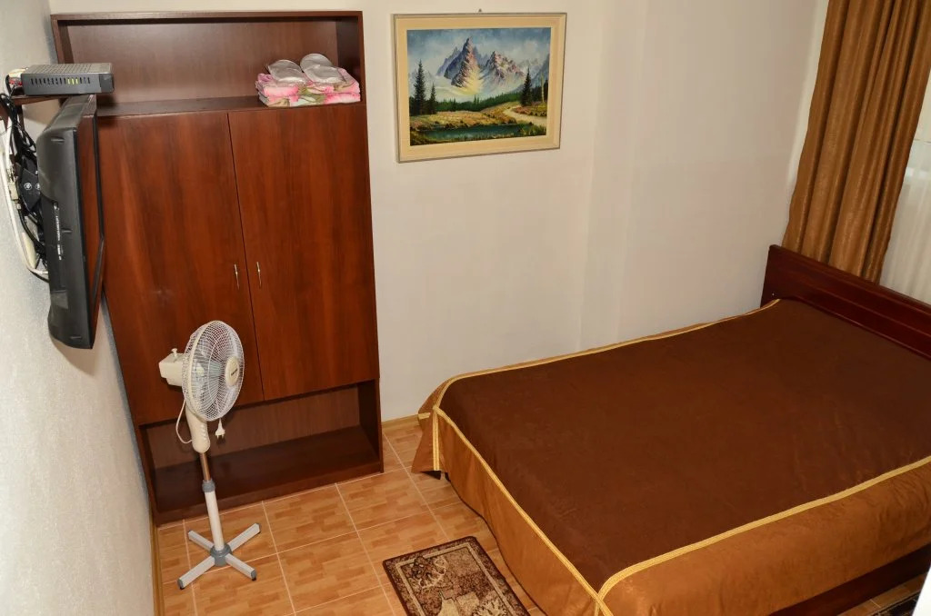 Acorn Hotel