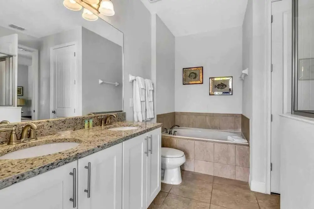 Chic 8BR All Suites With Pool and Game Room