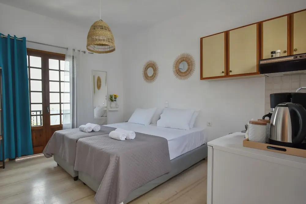 Renia Studios - Pool & Beach in 150m - Agia Pelagia