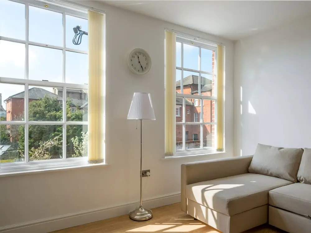 Luxurious 2 Bed Apartment in Central Bedford