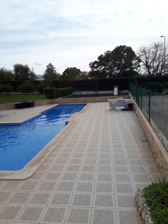 Apartment With one Bedroom in Olhos de Agua, With Shared Pool, Furnished Terrace and Wifi