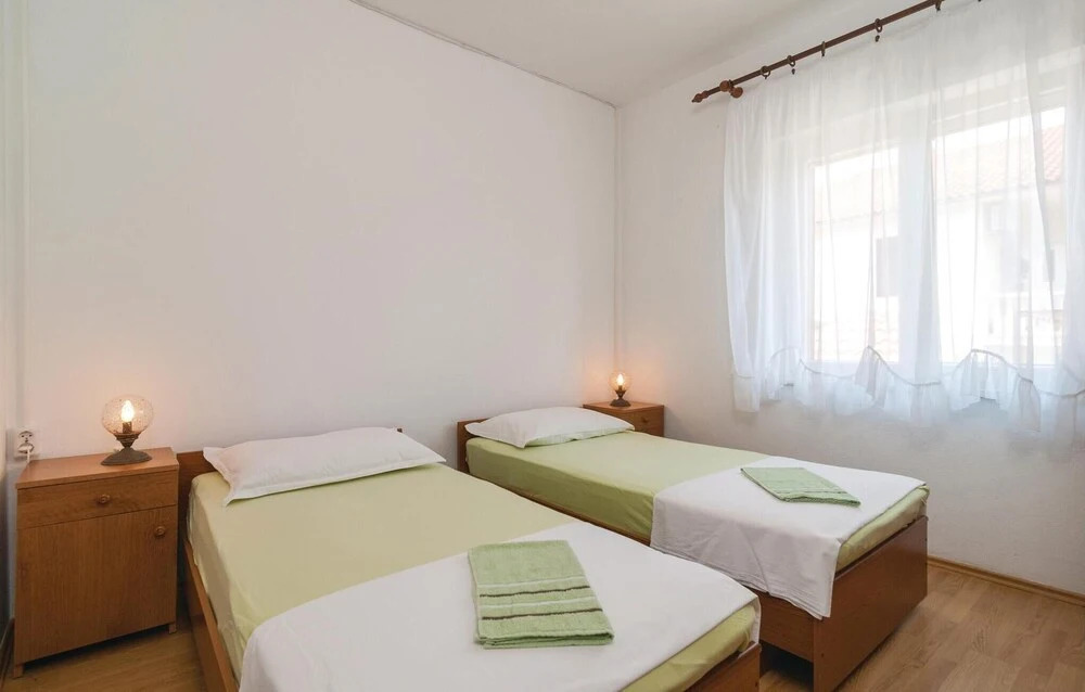 Beautiful Apartment in Supetar With 2 Bedrooms and Wifi