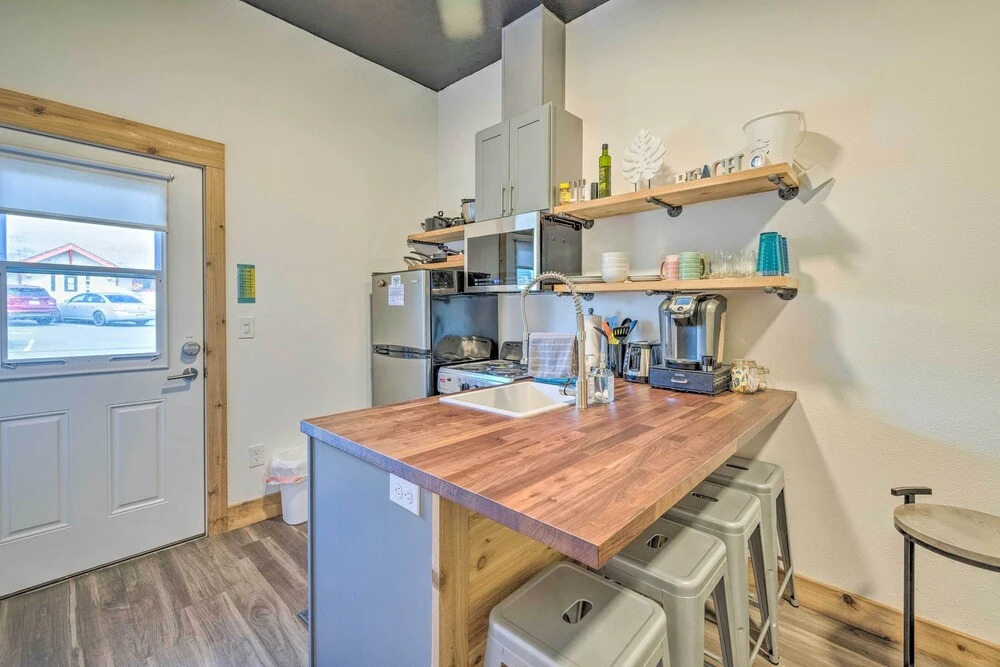 Long Beach Studio in Downtown - Walk to Ocean!