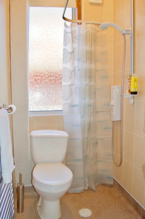 Bright And Modern 1 Bedroom Flat