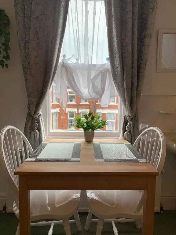 The George Guest House